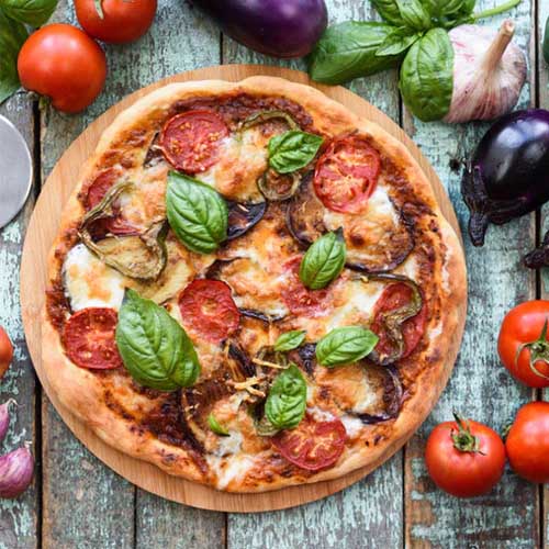 Photo d'une pizza végétarienne